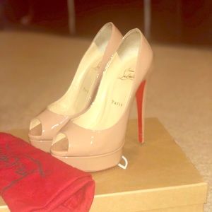 Christian Louboutin Lady Peep.